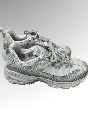 Skechers Women’s D’Lites Fresh Stat Sneakers Size 6.5